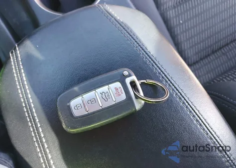 2016 Hyundai Genesis 3.8 Base из США, поврежденный, VIN KMHHT6KJ9GU135530